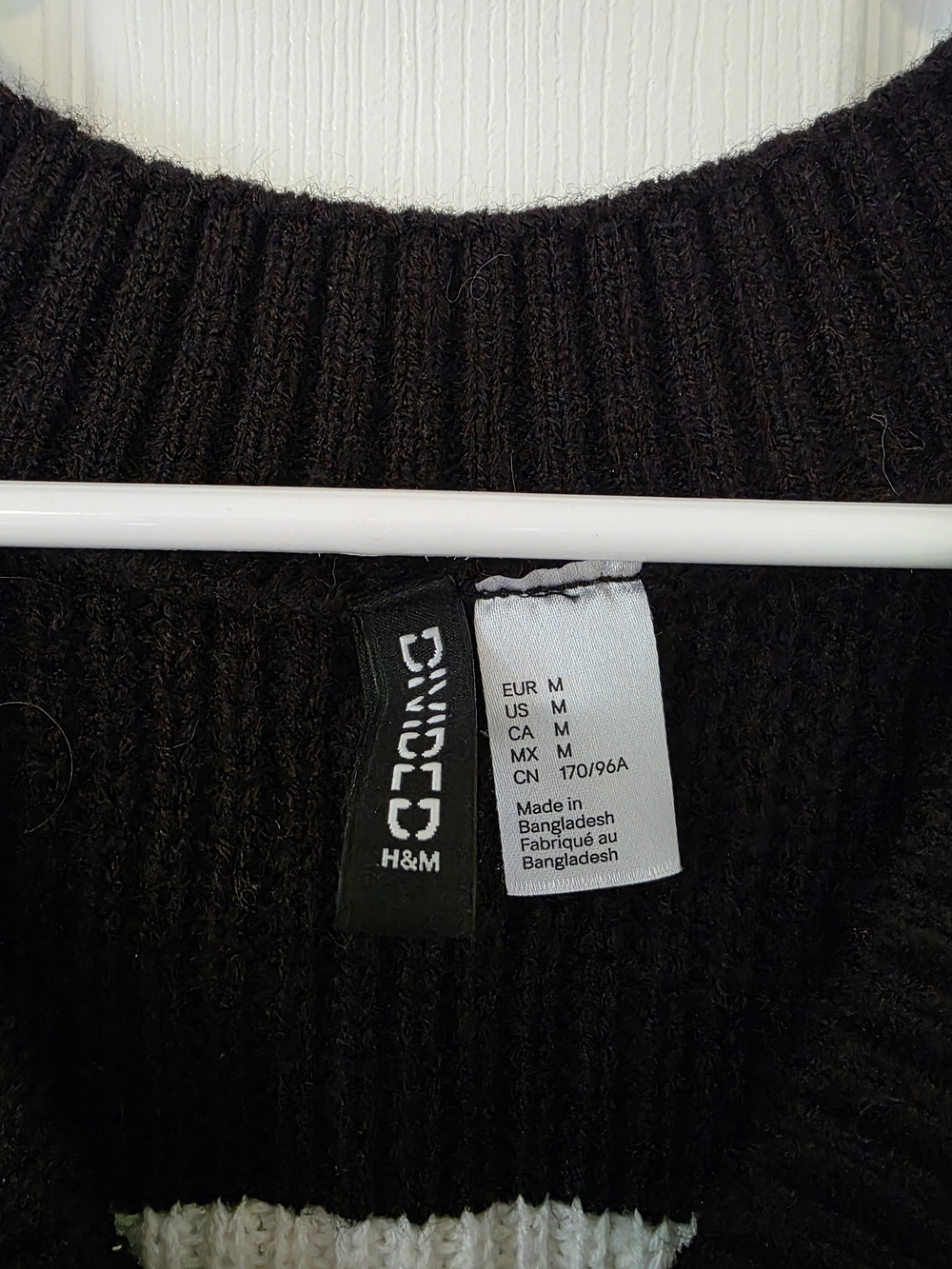 Striped Knit V‑Neck Sweater Vest | Size Medium - Picture 5 of 9